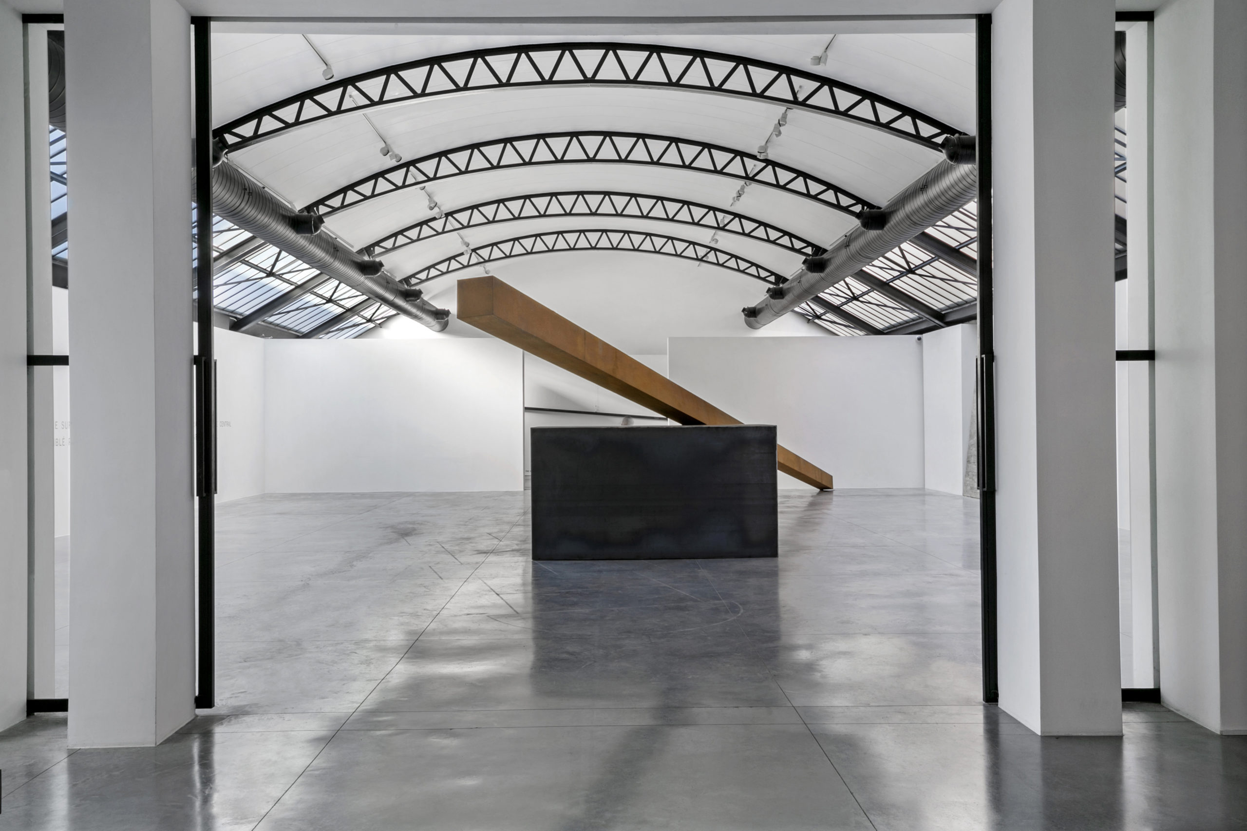BERNAR VENET - FONDATION CAB